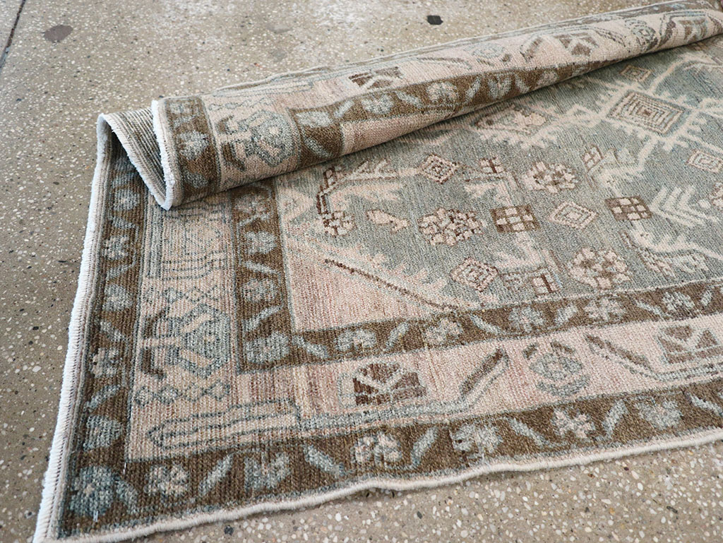 Vintage Persian Malayer Runner, No.32674 - Galerie Shabab