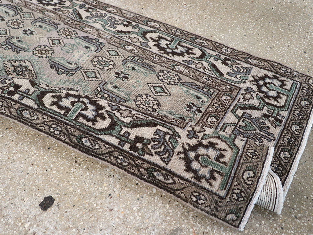 Vintage Persian Malayer Runner, No.32675 - Galerie Shabab