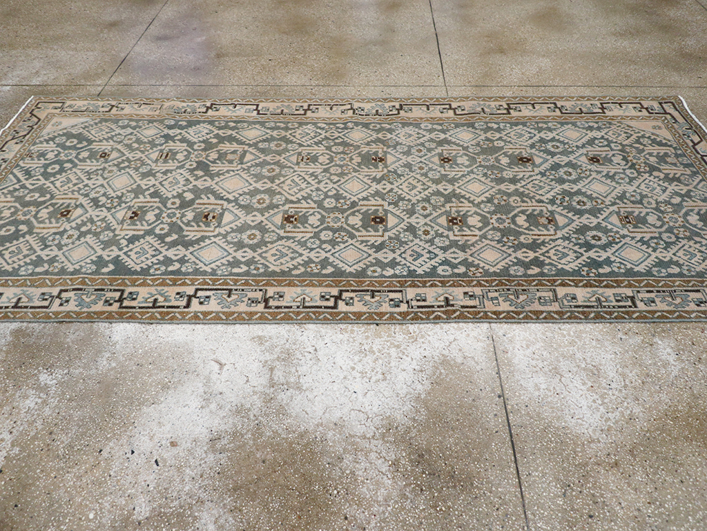 Vintage Persian Malayer Gallery Rug, No.32676 - Galerie Shabab