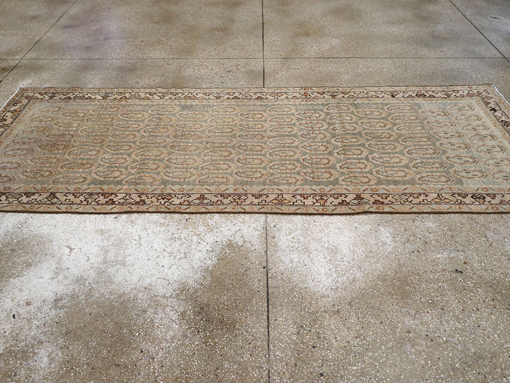 Vintage Persian Malayer Runner, No.32680 - Galerie Shabab
