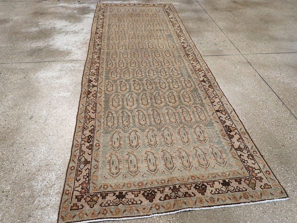Vintage Persian Malayer Runner, No.32680 - Galerie Shabab