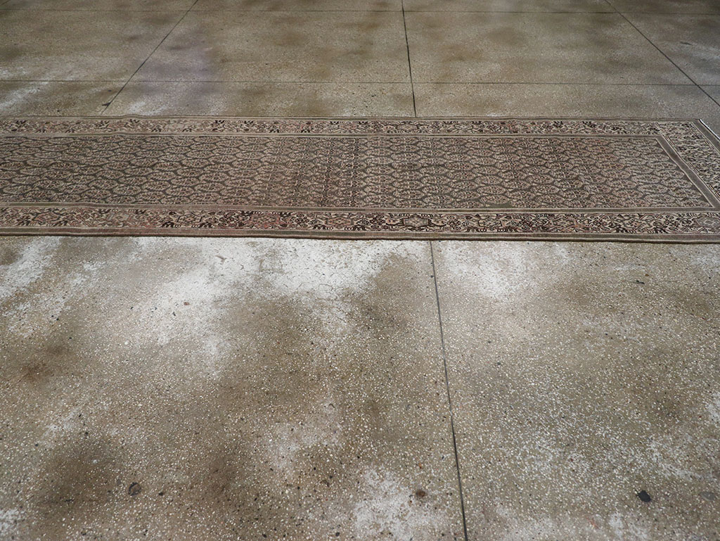 Antique Persian Malayer Long Runner, No.32682 - Galerie Shabab