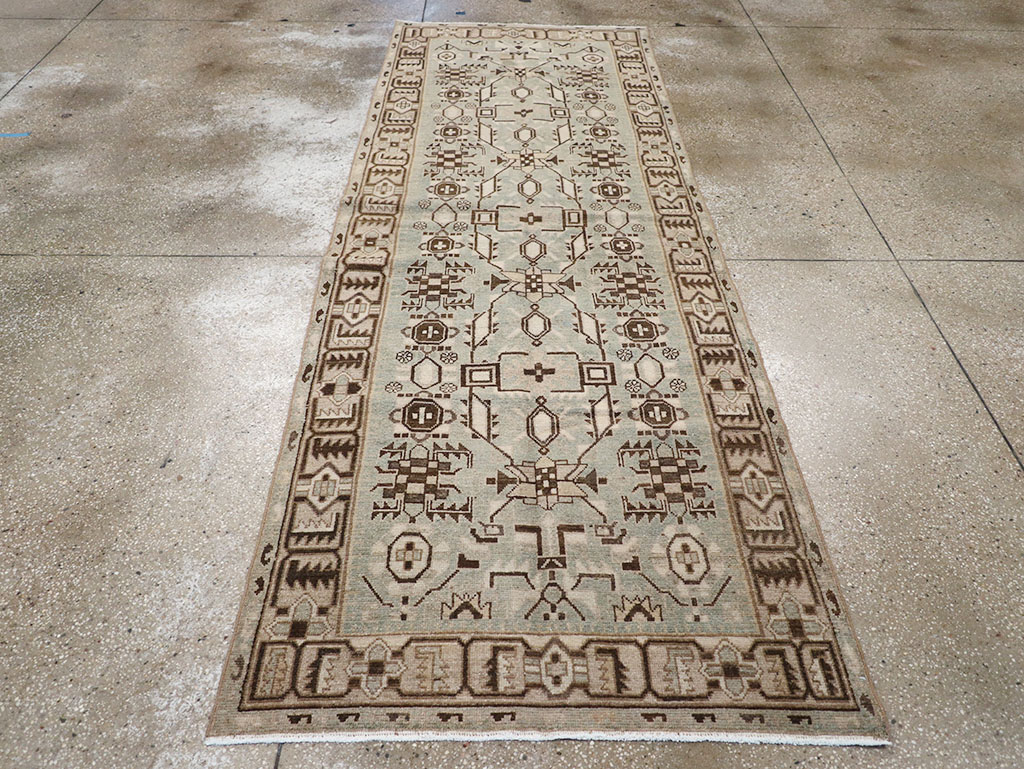 Vintage Persian Malayer Runner, No.32689 - Galerie Shabab