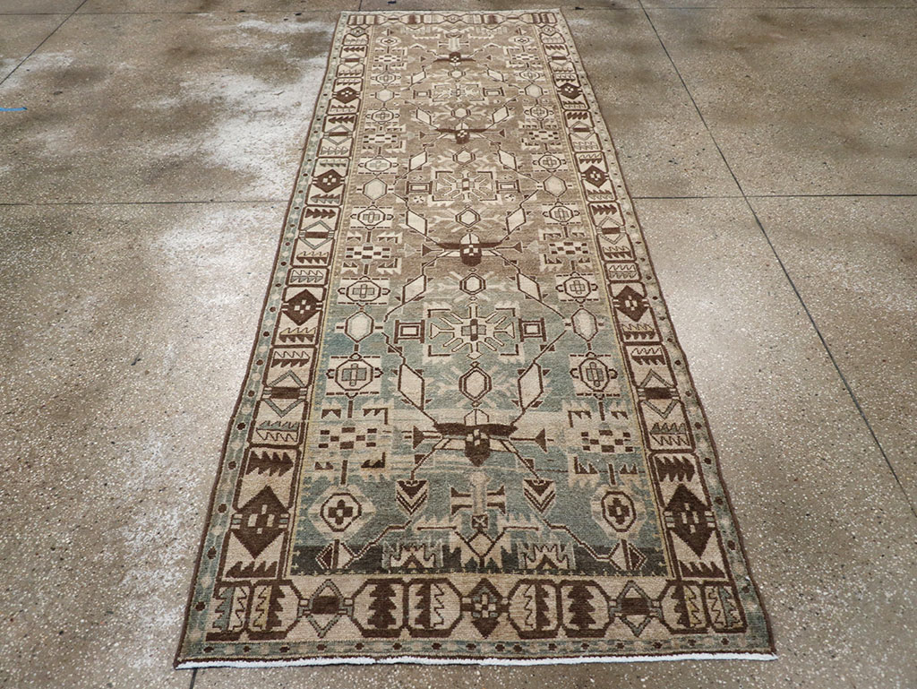Vintage Persian Malayer Runner, No.32690 - Galerie Shabab