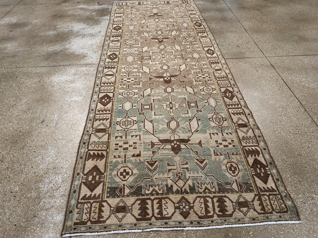 Vintage Persian Malayer Runner, No.32690 - Galerie Shabab