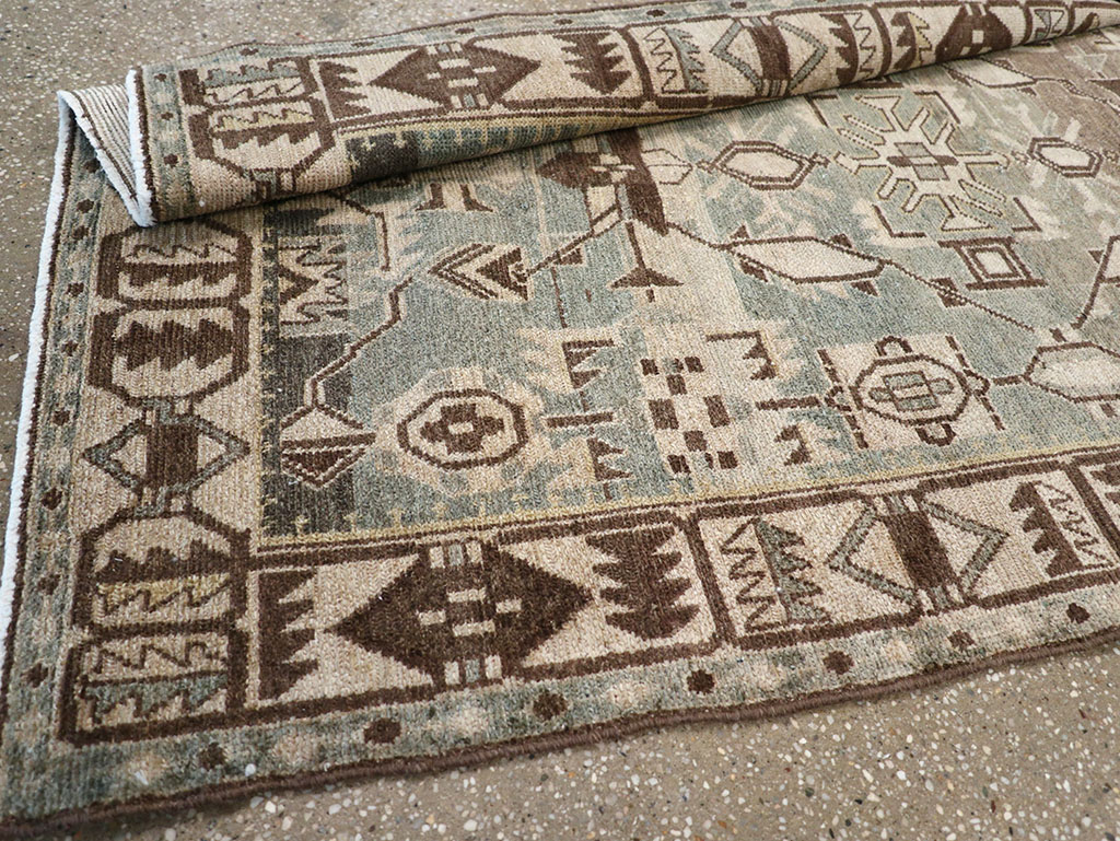 Vintage Persian Malayer Runner, No.32690 - Galerie Shabab