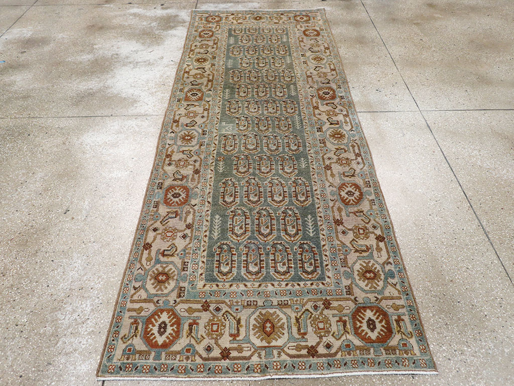 Vintage Persian Malayer Runner, No.32693 - Galerie Shabab
