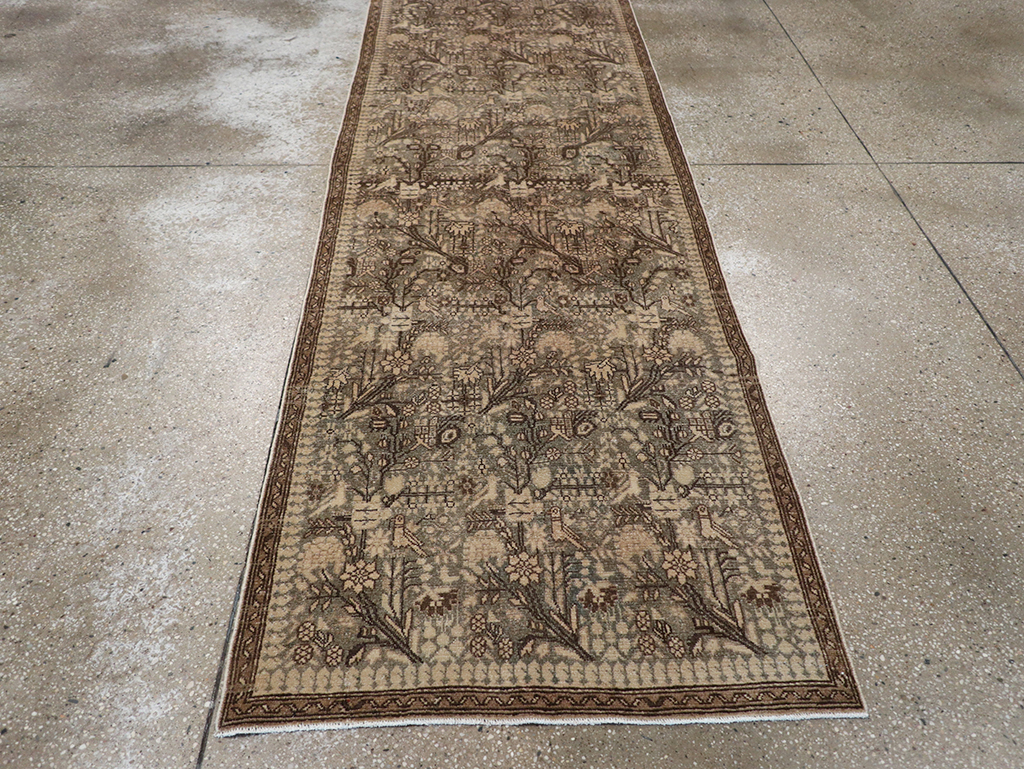 Antique Persian Malayer Runner, No.32696 - Galerie Shabab