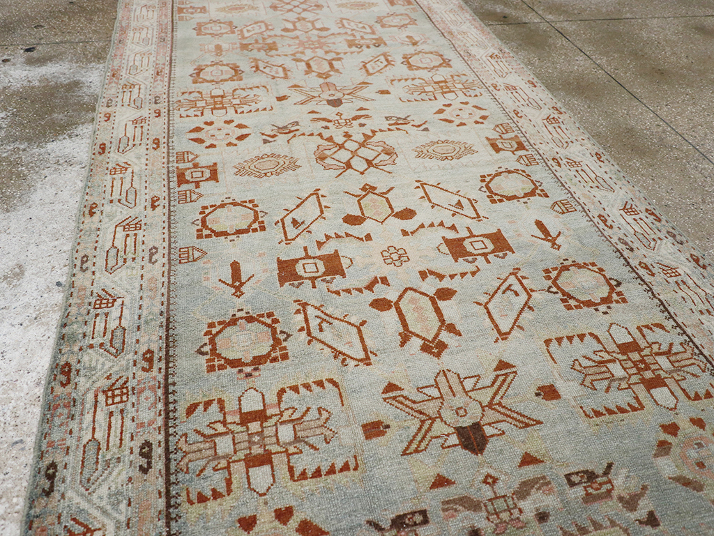 Vintage Persian Malayer Wide Gallery Runner, No.32707 - Galerie Shabab