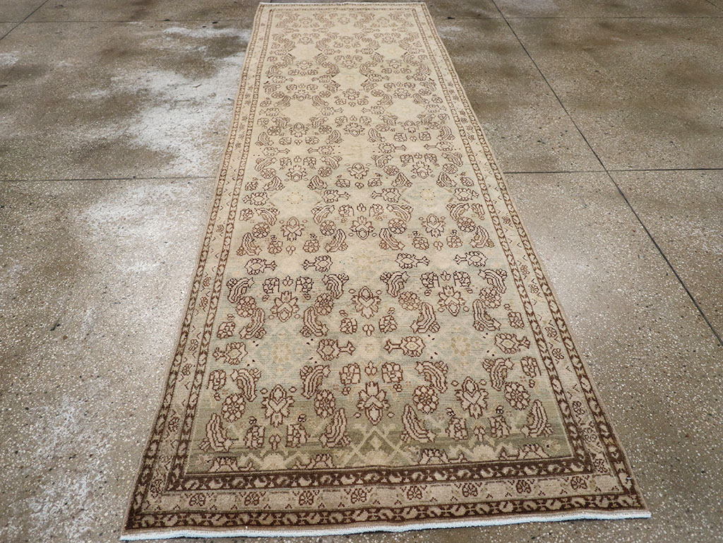Vintage Persian Malayer Runner, No.32709 - Galerie Shabab