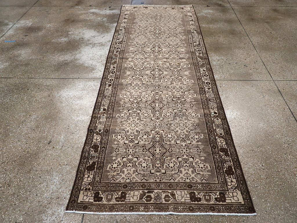 Vintage Persian Malayer Runner, No.32722 - Galerie Shabab