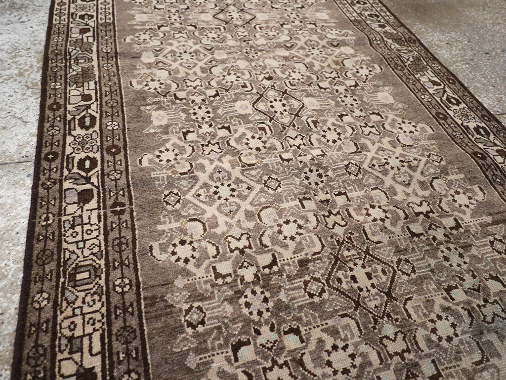 Vintage Persian Malayer Runner, No.32722 - Galerie Shabab