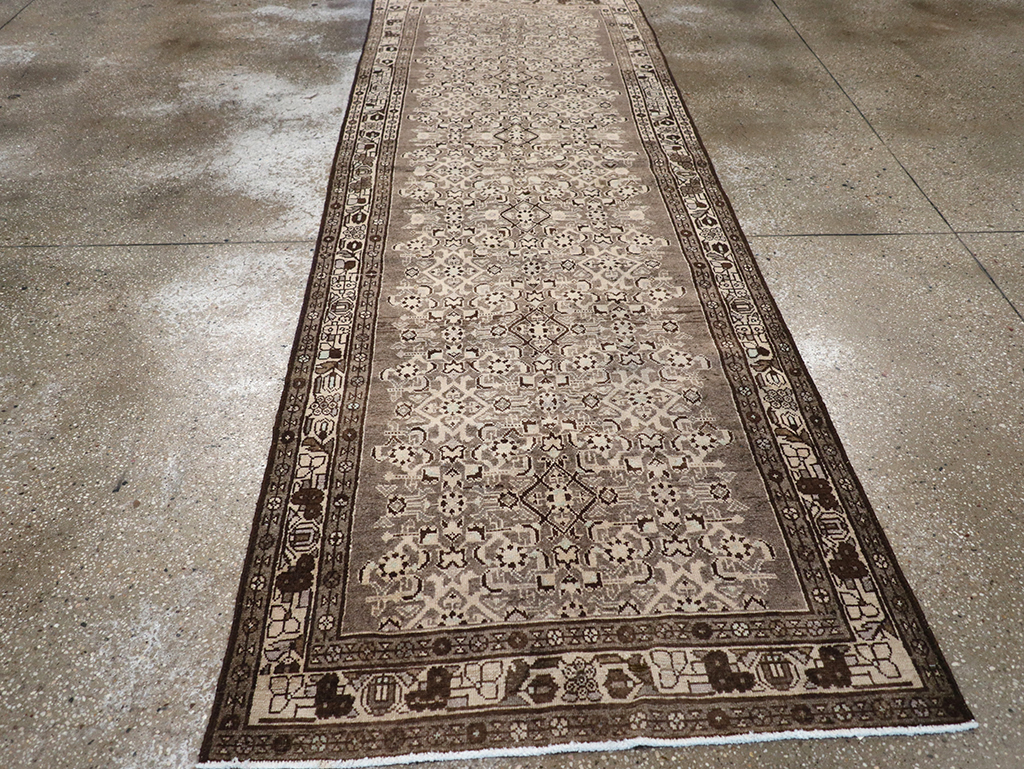 Vintage Persian Malayer Runner, No.32722 - Galerie Shabab