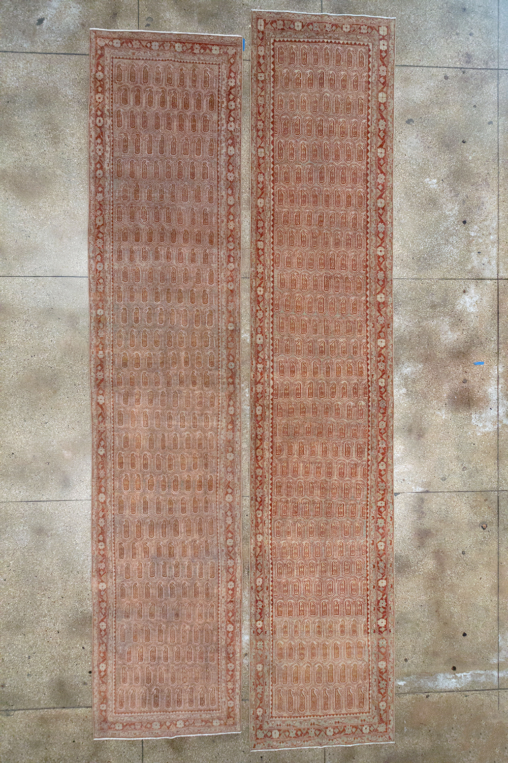 Antique Persian Malayer Long Runner (Pair: 1 of 2), No.32723 - Galerie Shabab