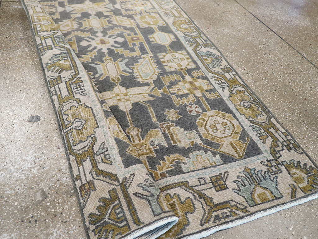 Vintage Persian Malayer Long Runner, No.32725 - Galerie Shabab