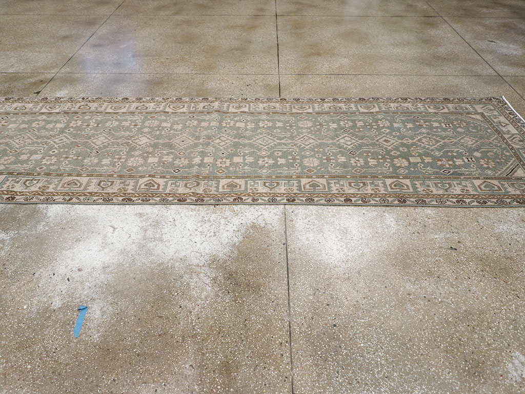 Vintage Persian Malayer Runner, No.32729 - Galerie Shabab