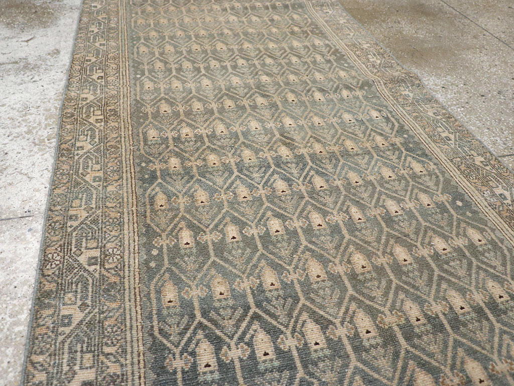 Vintage Persian Malayer Long Runner, No.32736 - Galerie Shabab