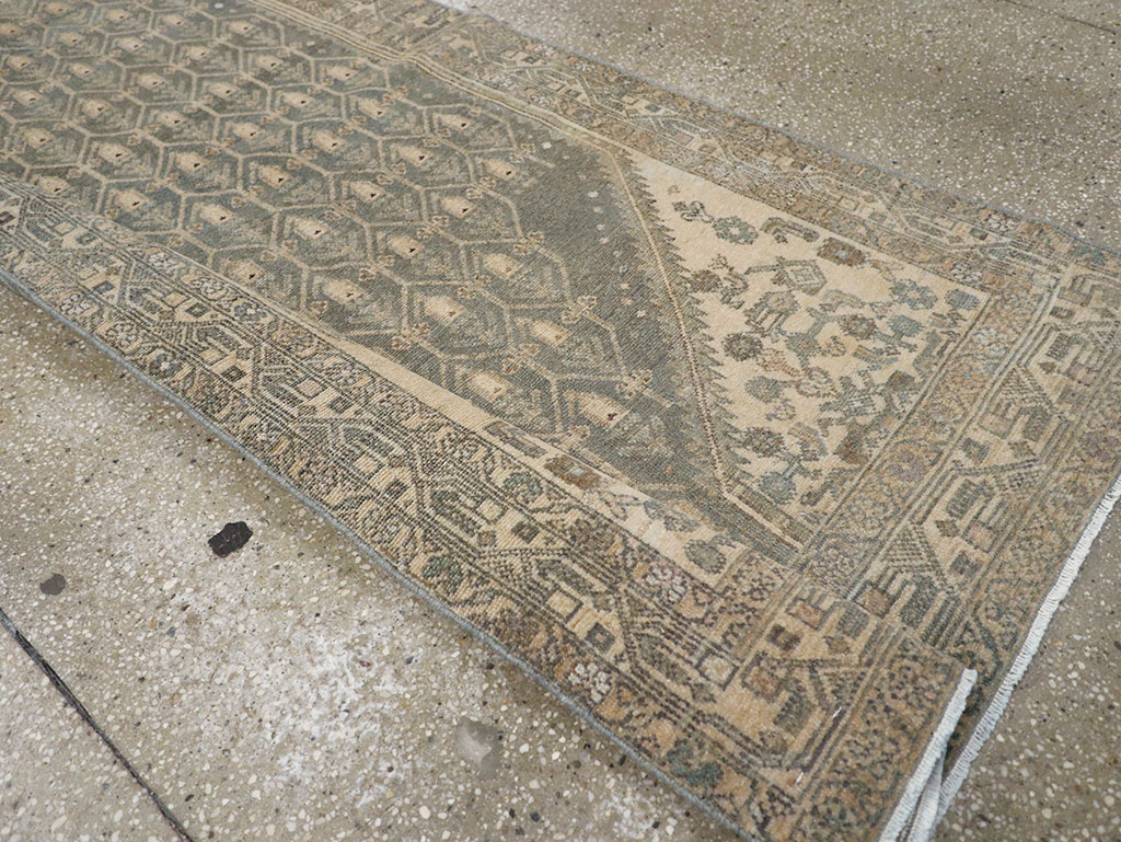 Vintage Persian Malayer Long Runner, No.32736 - Galerie Shabab