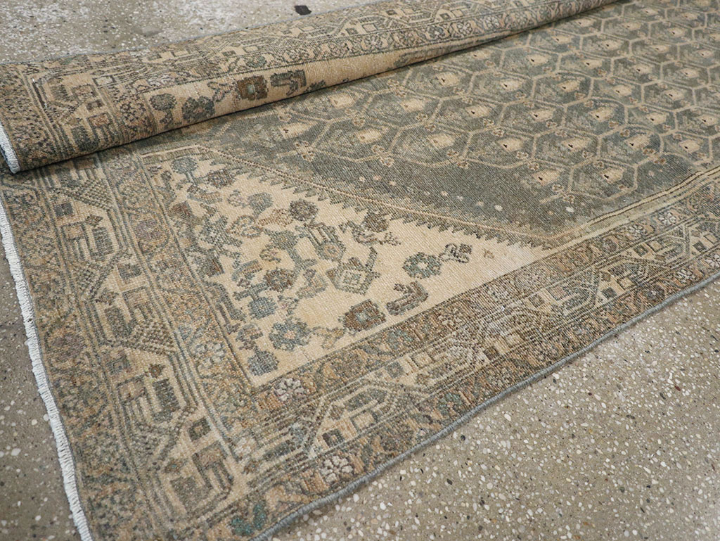 Vintage Persian Malayer Long Runner, No.32736 - Galerie Shabab