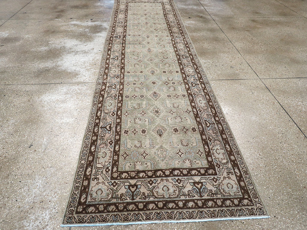 Vintage Persian Malayer Runner, No.32742 - Galerie Shabab