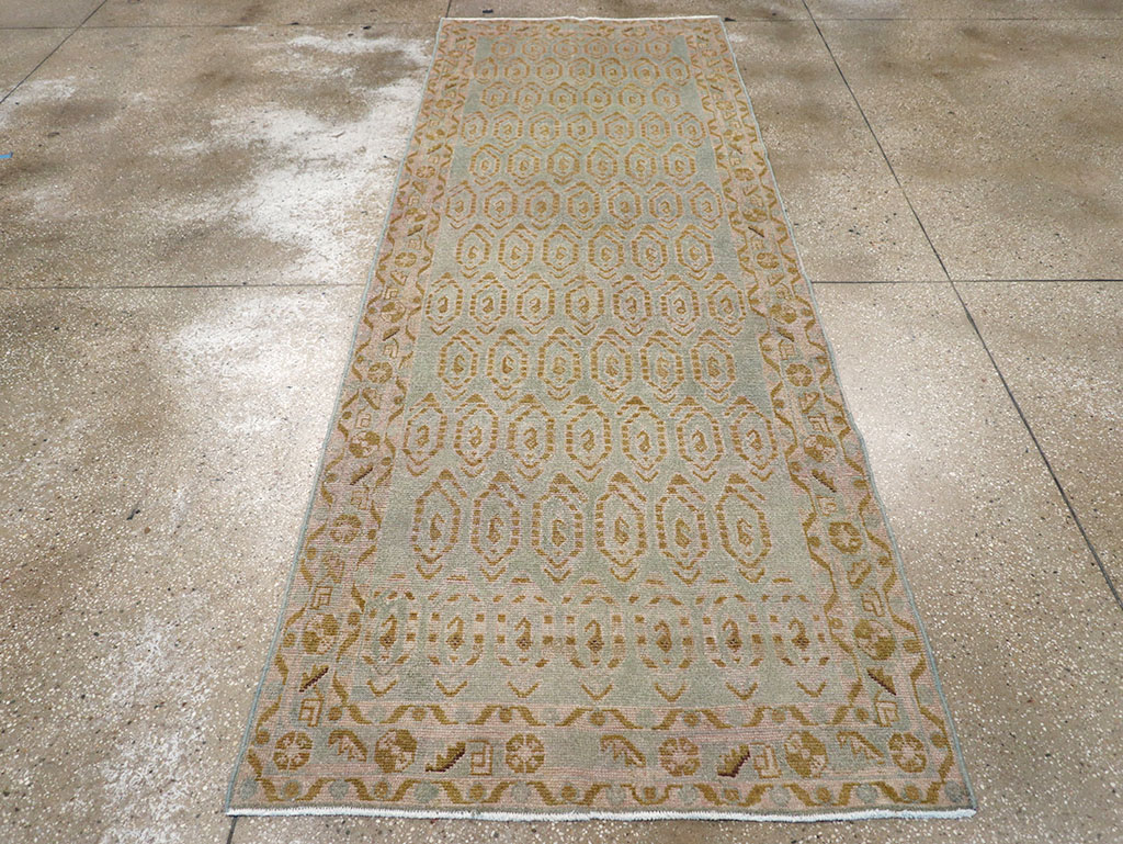 Vintage Persian Malayer Runner, No.32746 - Galerie Shabab