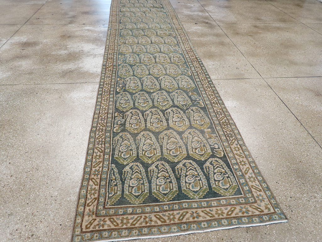 Vintage Persian Malayer Long Runner, No.32752 - Galerie Shabab