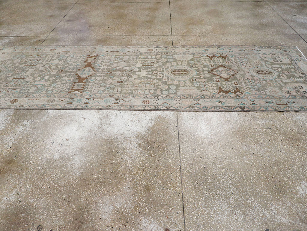 Vintage Persian Malayer Wide Gallery Runner, No.32754 - Galerie Shabab
