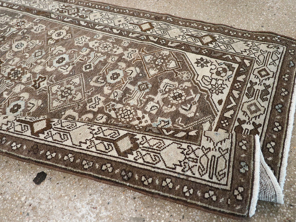 Vintage Persian Malayer Runner, No.32766 - Galerie Shabab