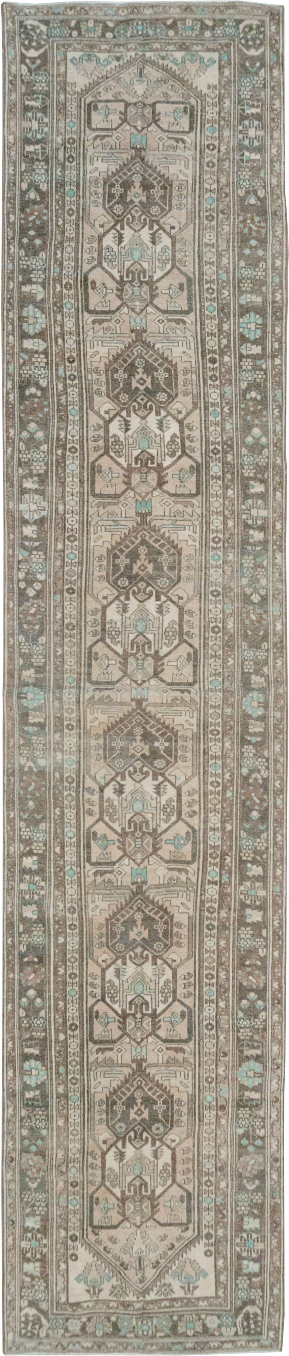 Vintage Persian Malayer Long Runner, No.32776 - Galerie Shabab