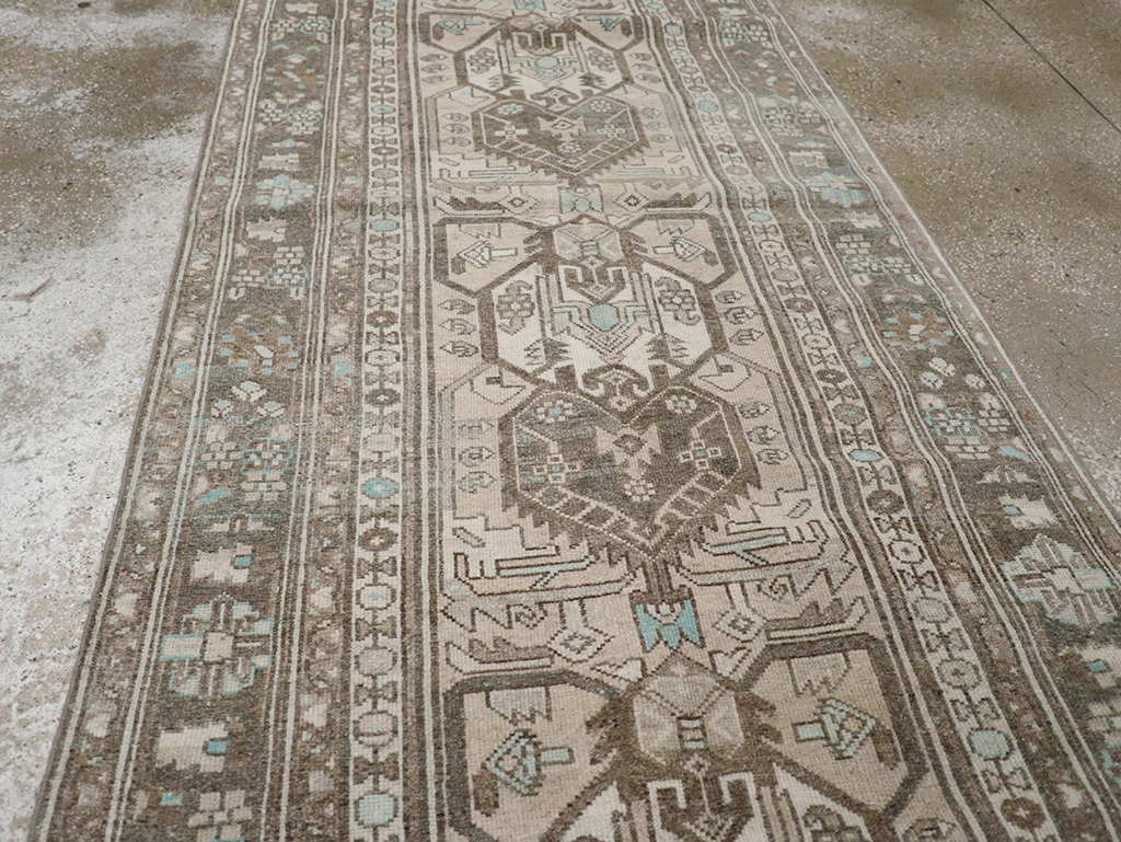 Vintage Persian Malayer Long Runner, No.32776 - Galerie Shabab