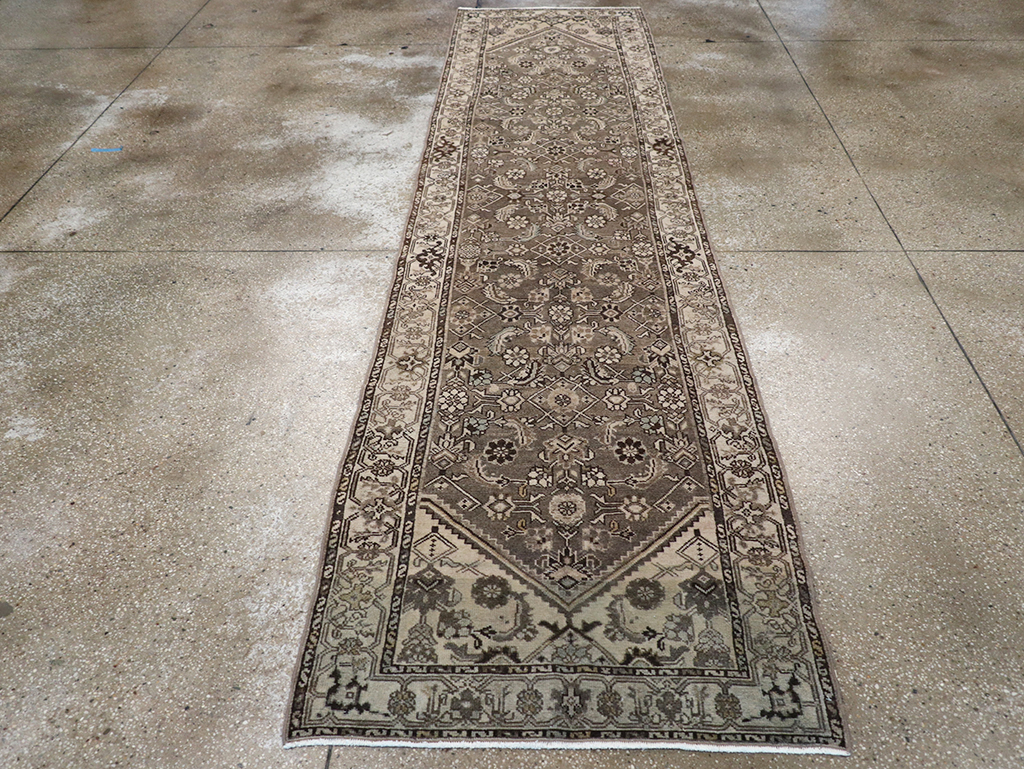 Vintage Persian Malayer Runner, No.32782 - Galerie Shabab