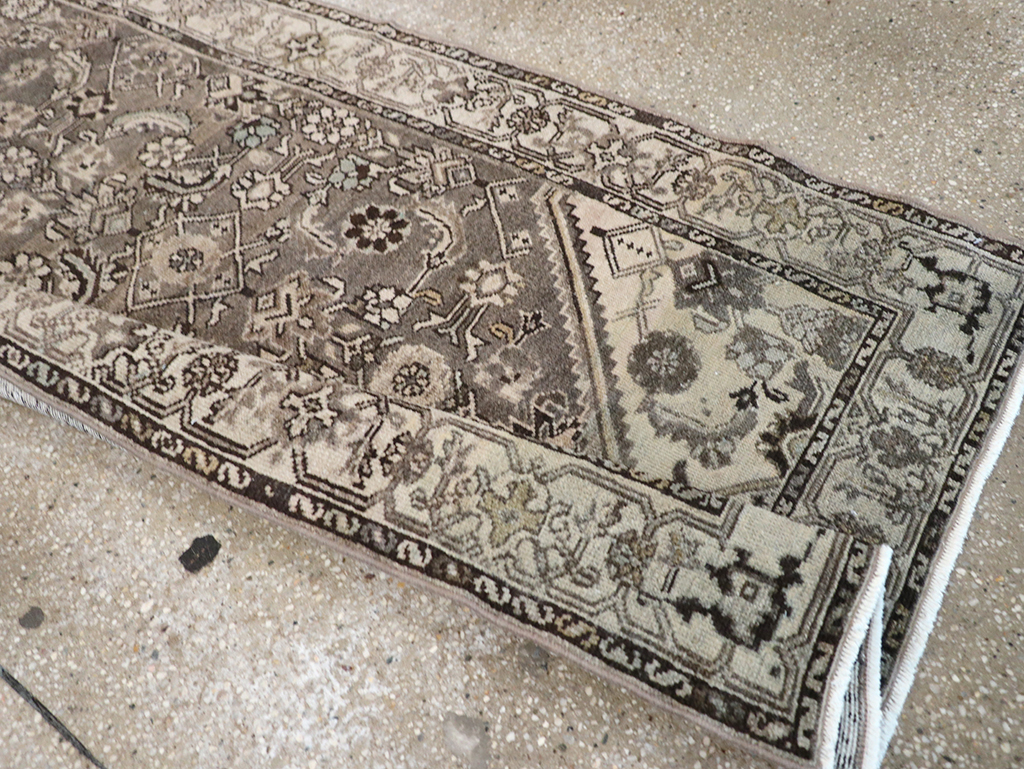 Vintage Persian Malayer Runner, No.32782 - Galerie Shabab