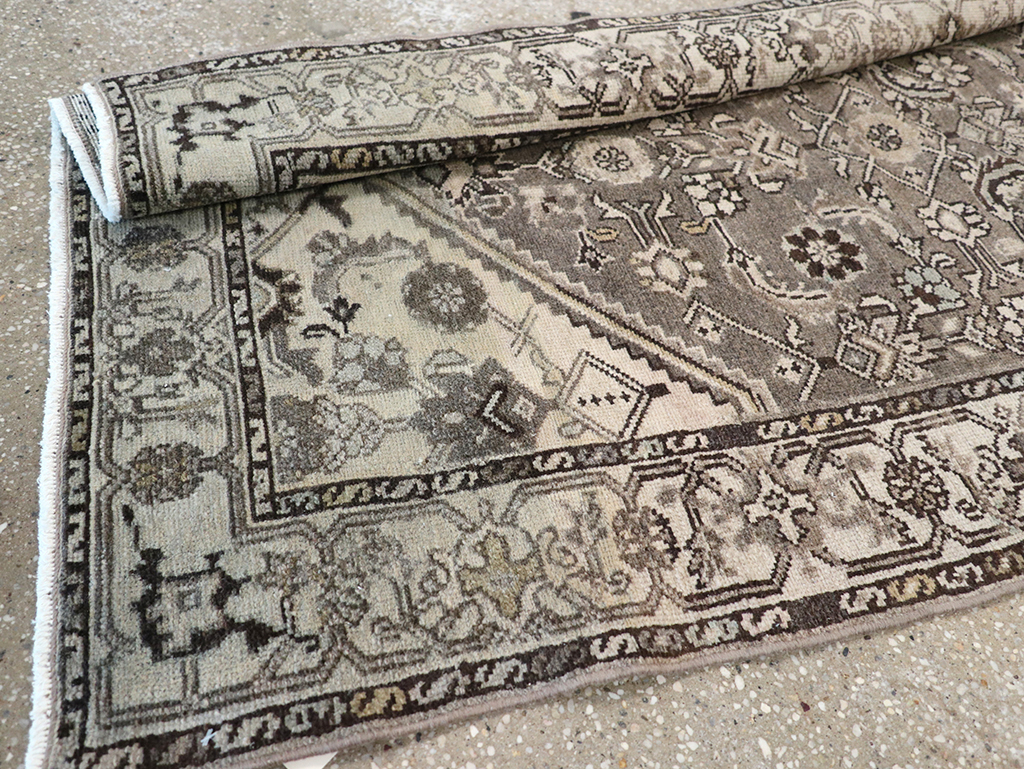 Vintage Persian Malayer Runner, No.32782 - Galerie Shabab