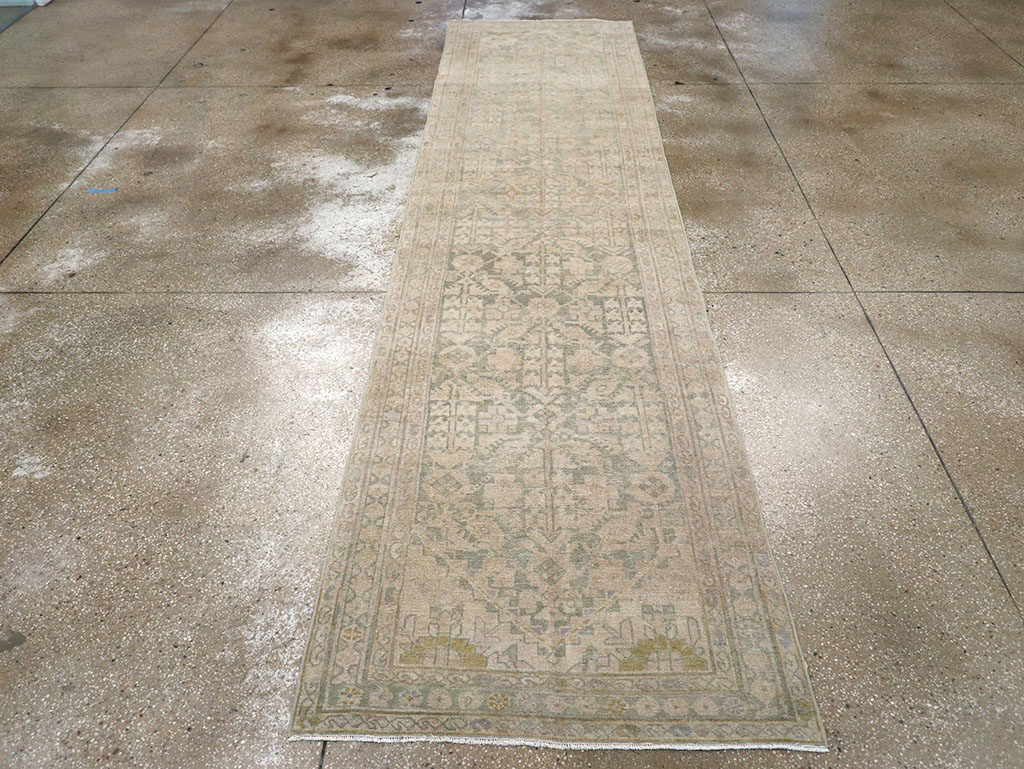Vintage Persian Malayer Runner, No.32783 - Galerie Shabab