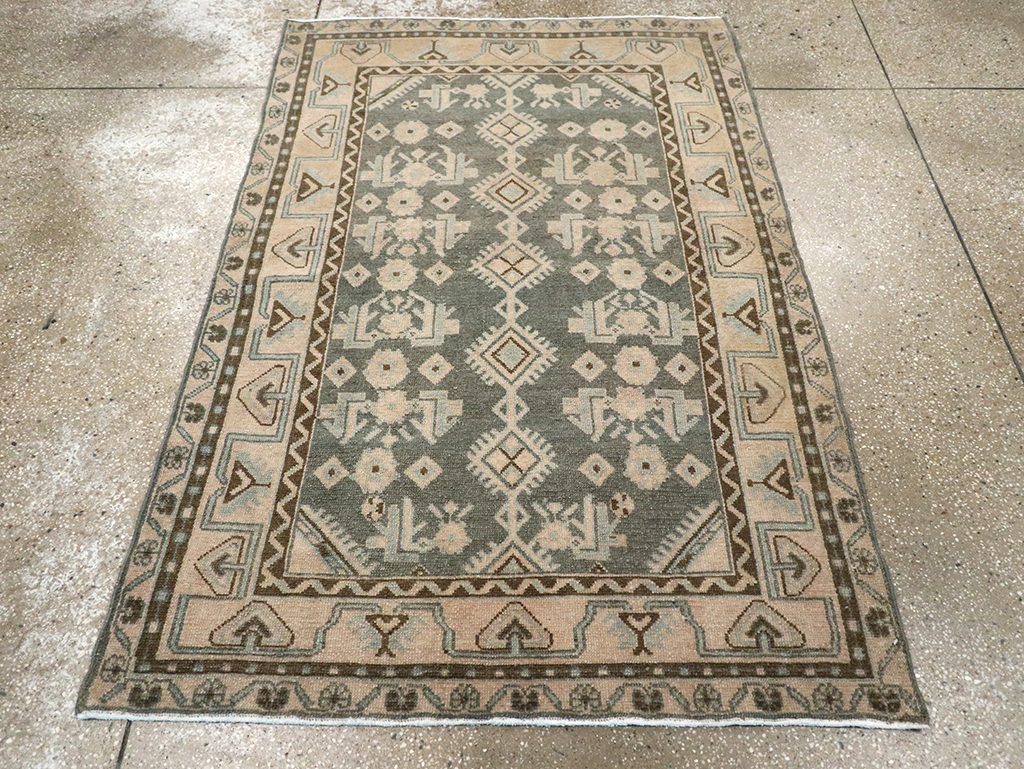 Vintage Persian Malayer Throw Rug, No.32793 - Galerie Shabab