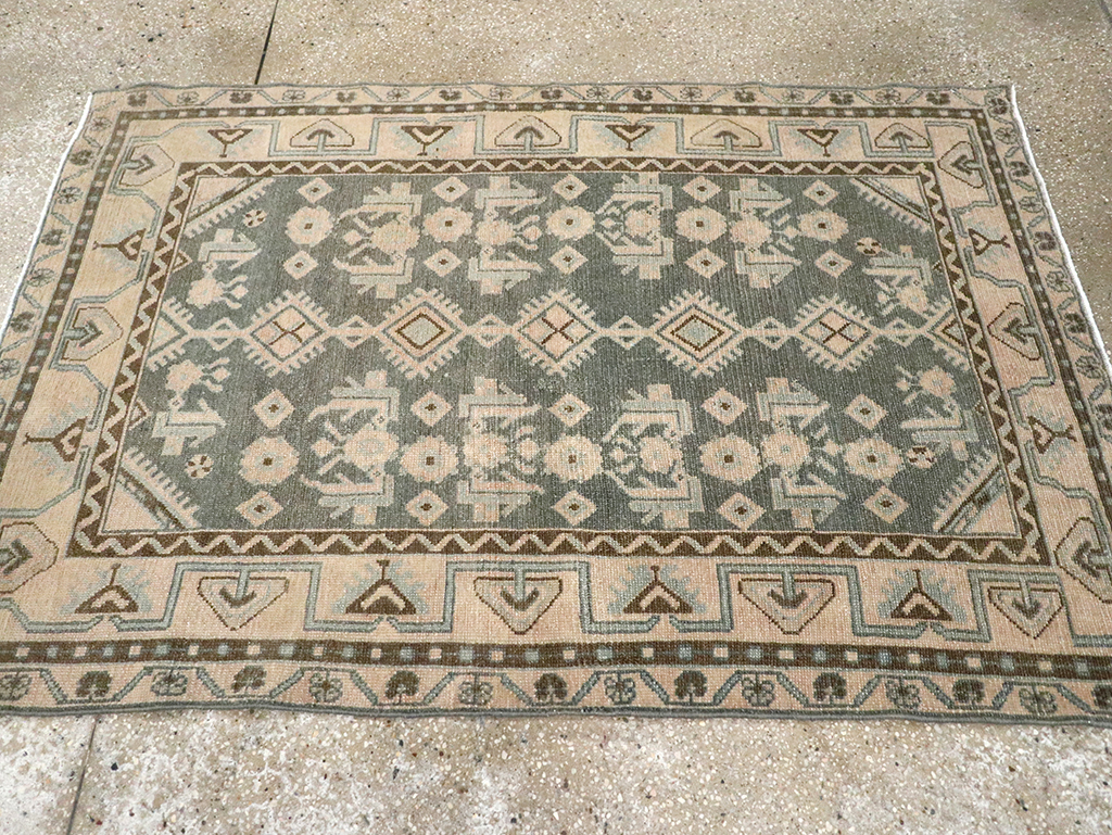 Vintage Persian Malayer Throw Rug, No.32793 - Galerie Shabab
