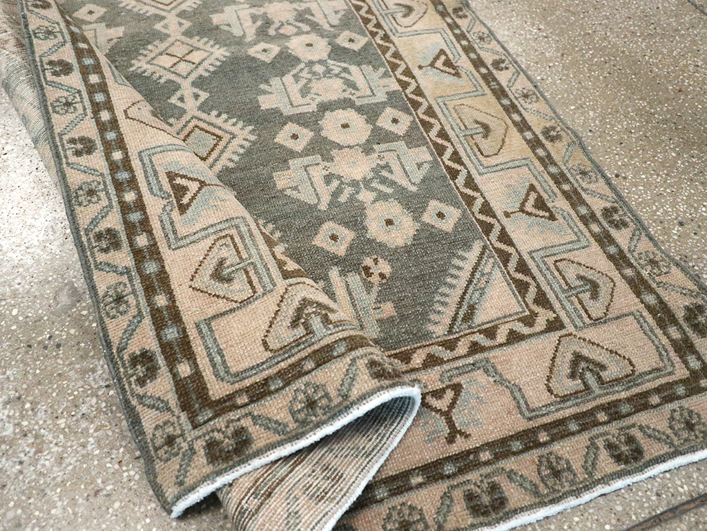 Vintage Persian Malayer Throw Rug, No.32793 - Galerie Shabab