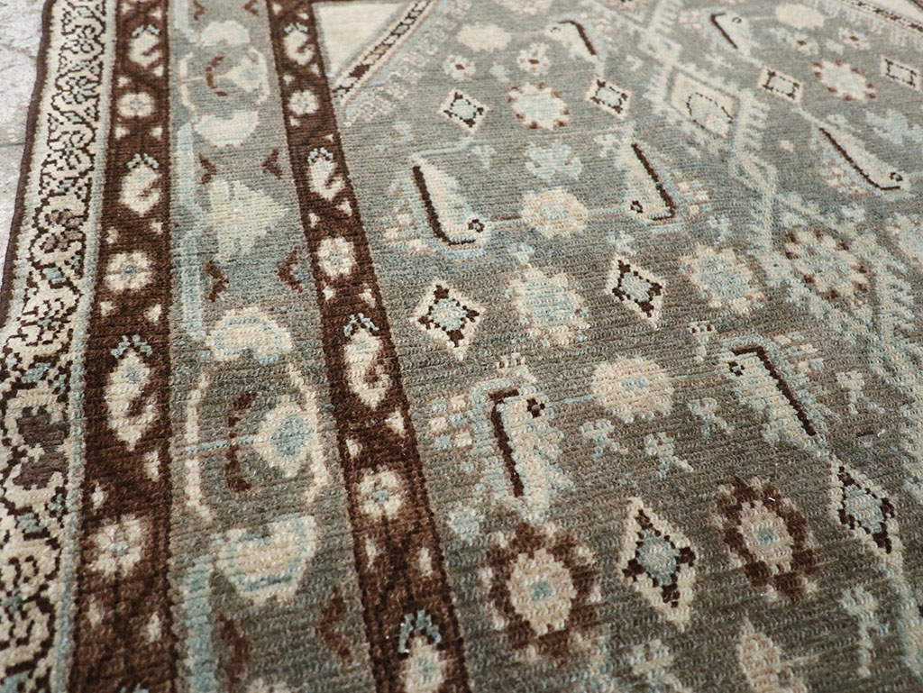 Vintage Persian Malayer Throw Rug, No.32794 - Galerie Shabab