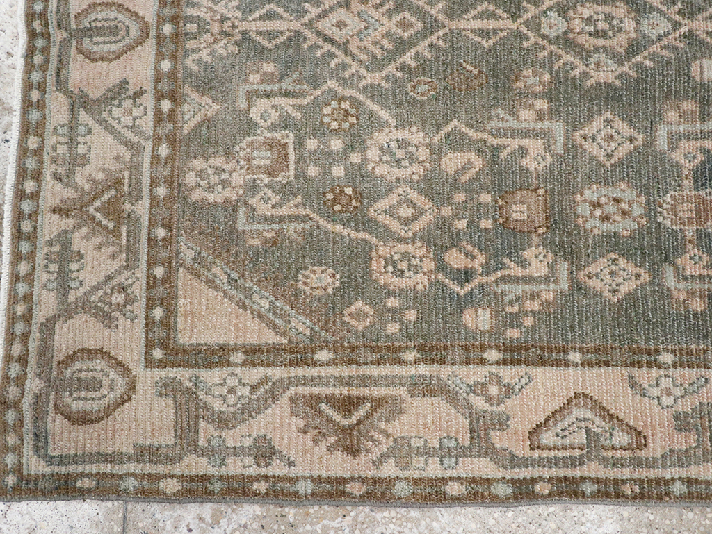 Vintage Persian Malayer Throw Rug, No.32795 - Galerie Shabab