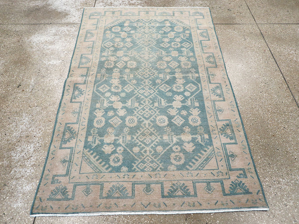 Vintage Persian Malayer Throw Rug, No.32801 - Galerie Shabab