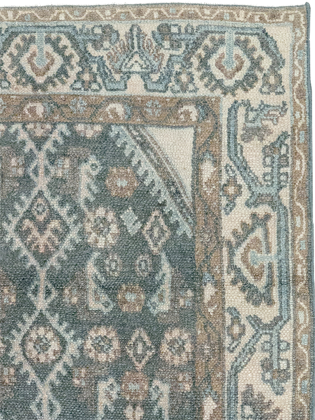 Vintage Persian Malayer Throw Rug, No.32808 - Galerie Shabab