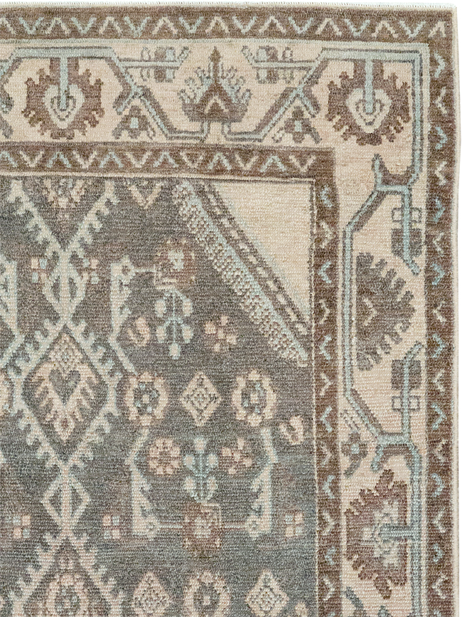 Vintage Persian Malayer Throw Rug, No.32812 - Galerie Shabab
