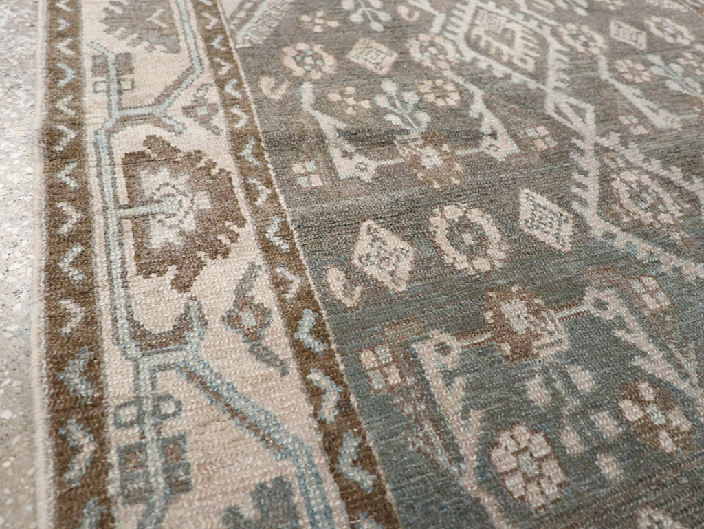 Vintage Persian Malayer Throw Rug, No.32812 - Galerie Shabab