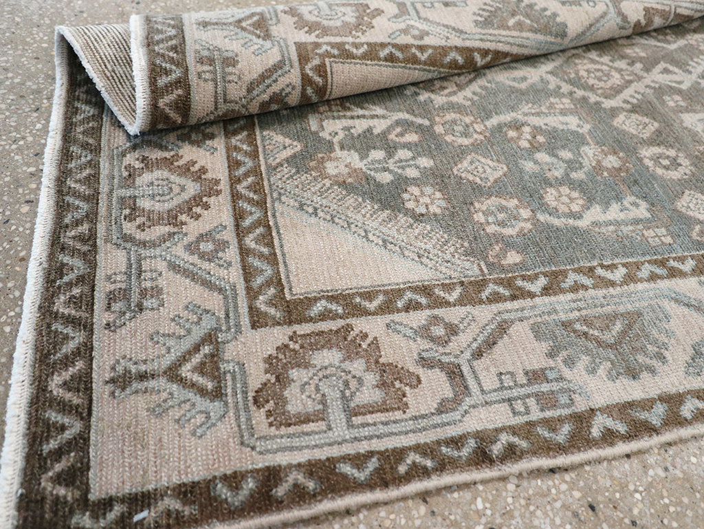 Vintage Persian Malayer Throw Rug, No.32812 - Galerie Shabab