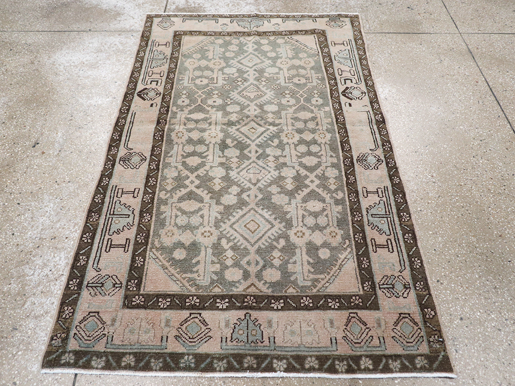 Vintage Persian Malayer Throw Rug, No.32813 - Galerie Shabab