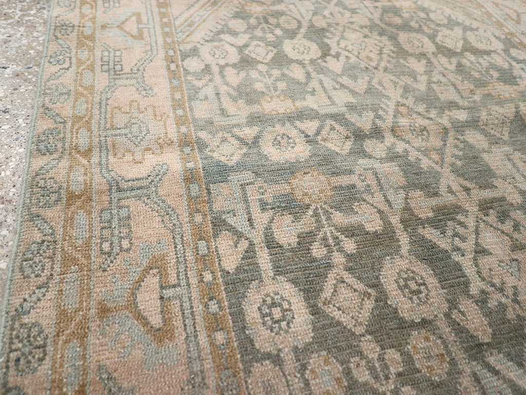 Vintage Persian Malayer Throw Rug, No.32816 - Galerie Shabab