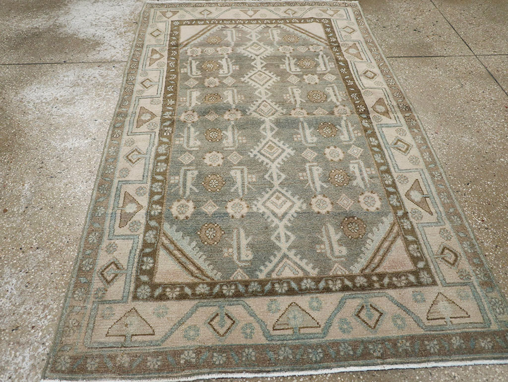 Vintage Persian Malayer Throw Rug, No.32819 - Galerie Shabab