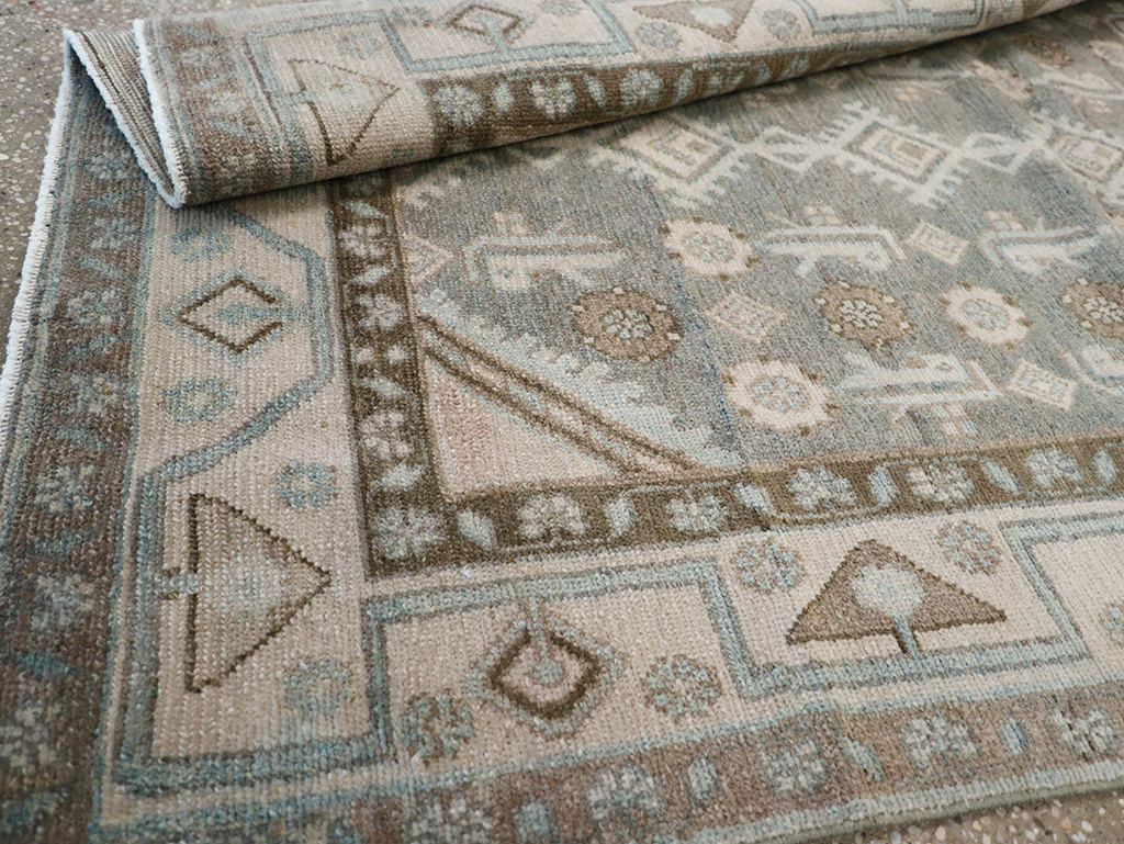 Vintage Persian Malayer Throw Rug, No.32819 - Galerie Shabab