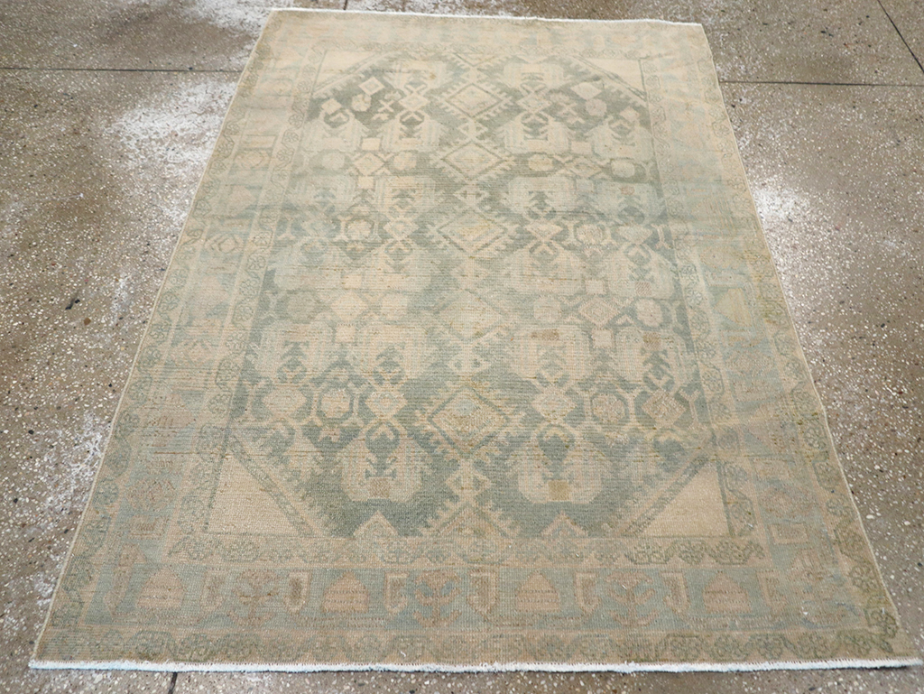 Vintage Persian Malayer Throw Rug, No.32821 - Galerie Shabab