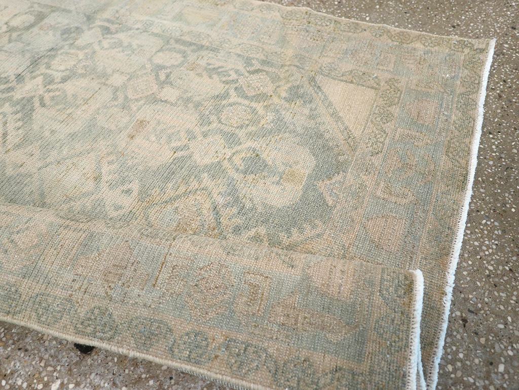 Vintage Persian Malayer Throw Rug, No.32821 - Galerie Shabab